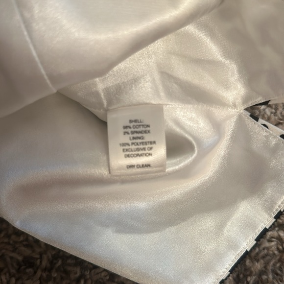 White House black market white and black cheetah print top k - Picture 7 of 7